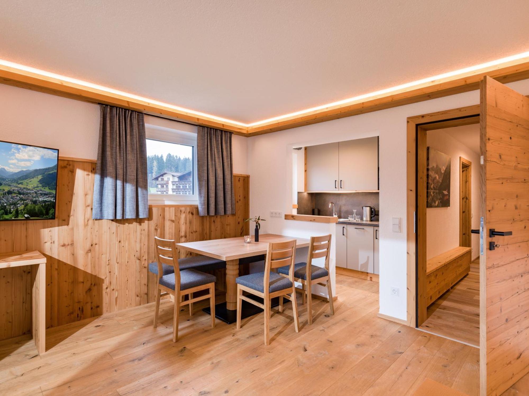 Almhof Kitzlodge - Alpine Lifestyle Hotel 蒂罗尔-基希贝格 外观 照片